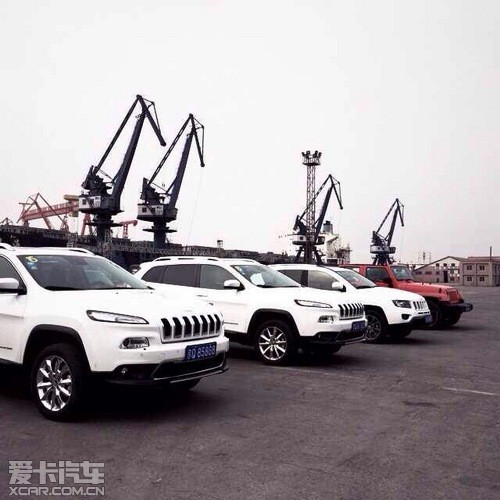 ����һ������SUV Jeep���ɹ���B����