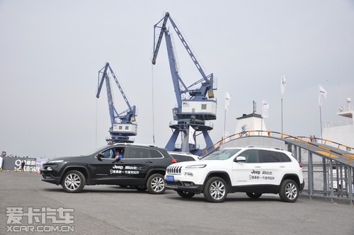 ����һ������SUV Jeep���ɹ���B����