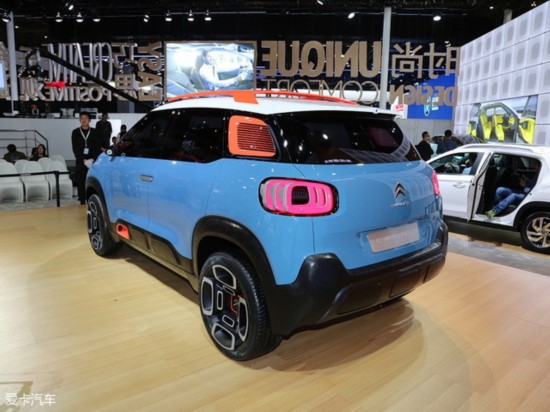 ѩ�F��(�M(j��n)��)2017��C-Aircross