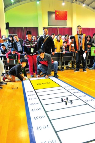 �������ӂ����M(j��n)�ЙC(j��)����С܇ֱ�����M(j��n)ِ