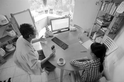 �����ְ�Jim�ڼ����þW(w��ng)�j(lu��)�YԴ��(d��ng)�̲����oŮ��Tina��Ӣ�Z(y��)�n 