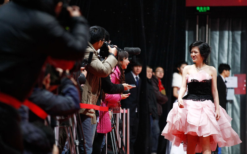 ���ݷ�:���Խo�Ї��⽻�����n��90��