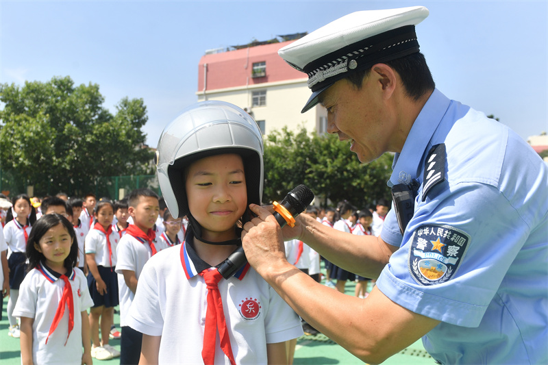 2025��7��4�գ���ɽ�|ʡ���u���б��^(q��)�|��·С�W(xu��)�����ݘI(y��)ʽ����������ָ��(d��o)�W(xu��)�����_�����ȫ�^���������I�z