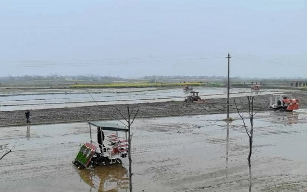 �o���{���ٲ���C�`��ش�����ˮ���һ�������类����(zh��n)�������ֲ�����������l(w��i)ƽ�z