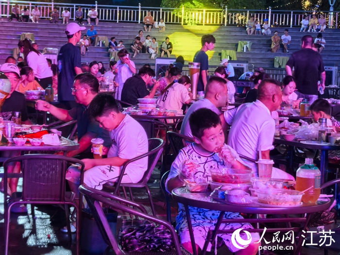 ����ο����d���О���ʎ��ع��@Ʒ�r�����K����ֱ��������W(w��ng) �������z