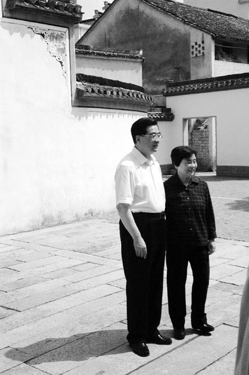 �P�c���\�����ݺ��������ĸУ��Ӱ