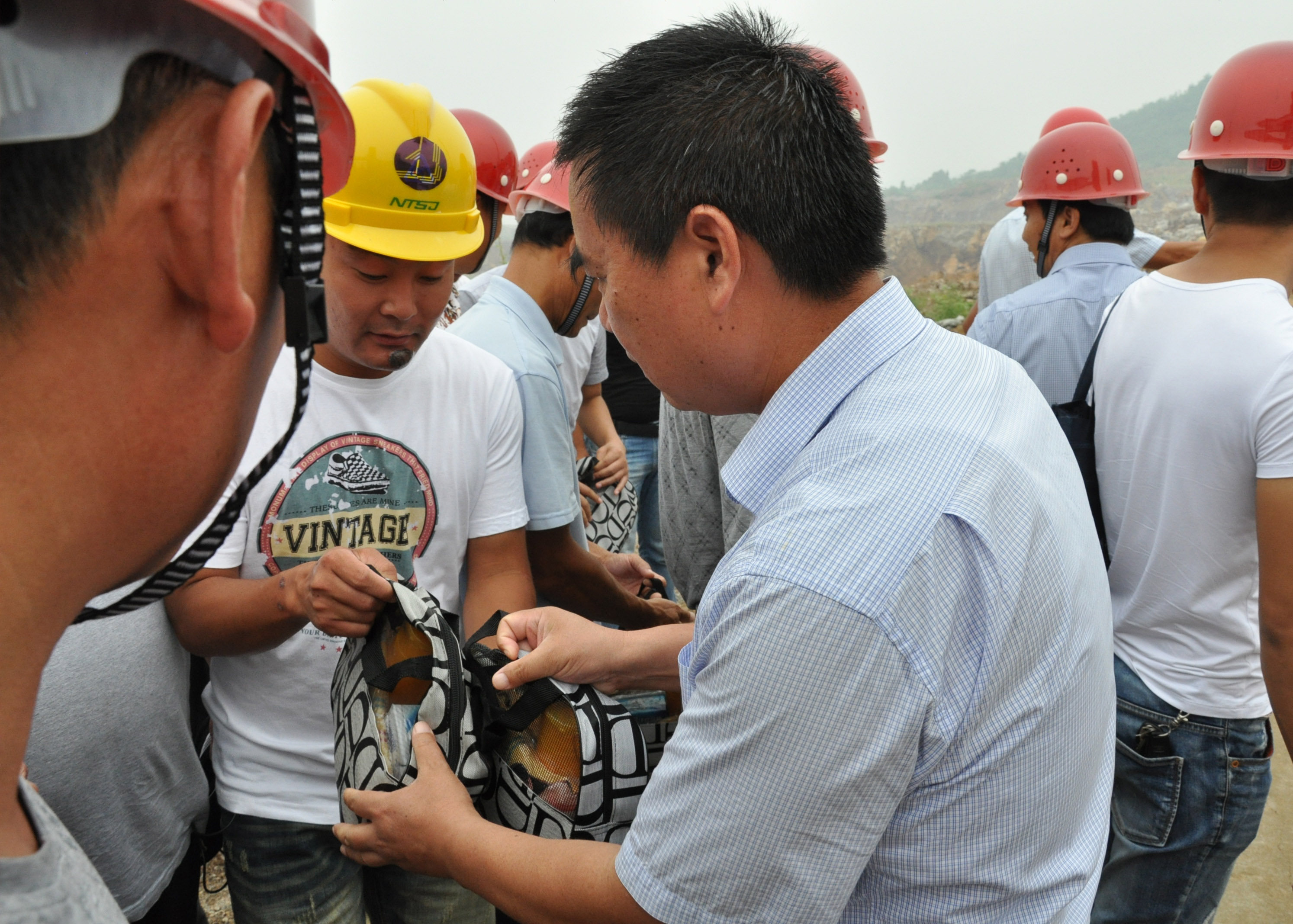 �п������I�����������е�һ�����t(y��)Ժ���w�w������ʩ��һ�����Lο�� (3).jpg