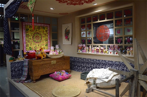 �r(n��ng)������СԺ��[�M�˸��N����ɽ�|��ɫ�ķ����|(zh��)�Ļ��z�a(ch��n)�����������zӰ�����ͬ��