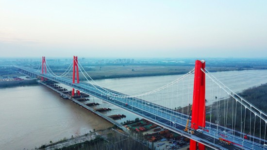 ���O(sh��)�еĝ�(j��)���P���S�Ӵ����ͨ܇�󌢼ӏ�(qi��ng)��(j��)�����f��(d��ng)���D(zhu��n)�Q�𲽅^(q��)�c�|���ǅ^(q��)��(li��n)ϵ��