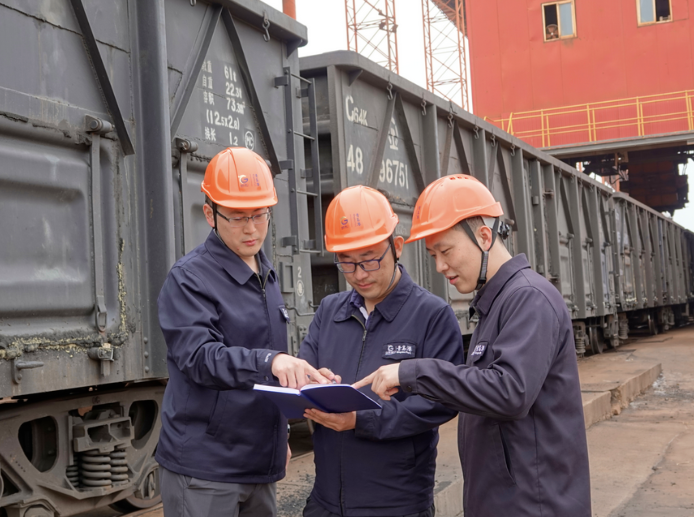 �����J���У���ͬ��