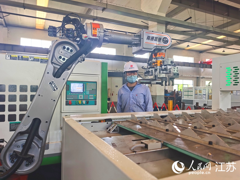 ���K��ͨʯ�͙C(j��)е�ɷ����޹�˾�𹤶�܇(ch��)�g�C(j��)е�ֲ�����(ch��ng)��������W(w��ng)ӛ�� ���^���z