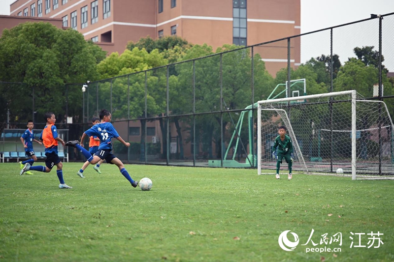 �������I(y��)�@�^(q��)���WУ��������ڌ���Ӗ����һ��С꠆T���_���T�� ����W(w��ng) �Ϸ�z