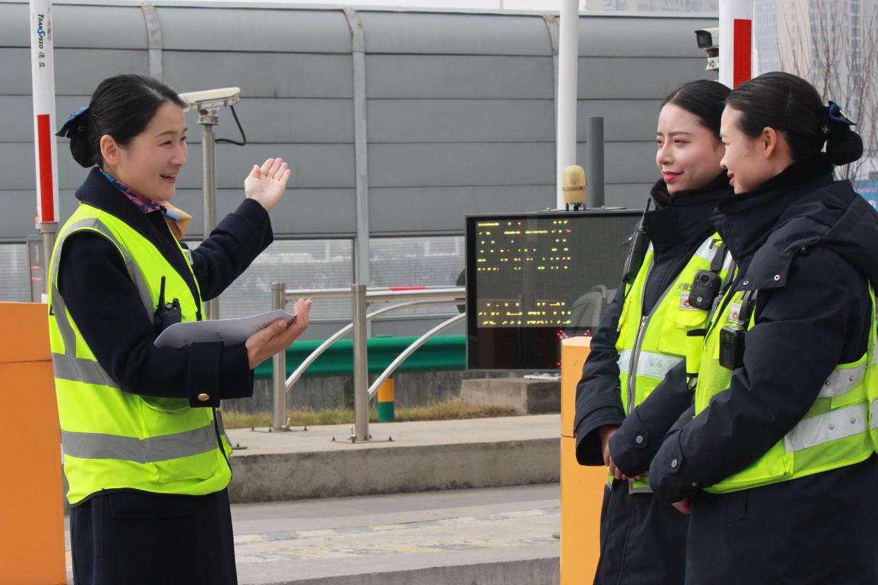 ���ս��ؼ��F��ͨ����