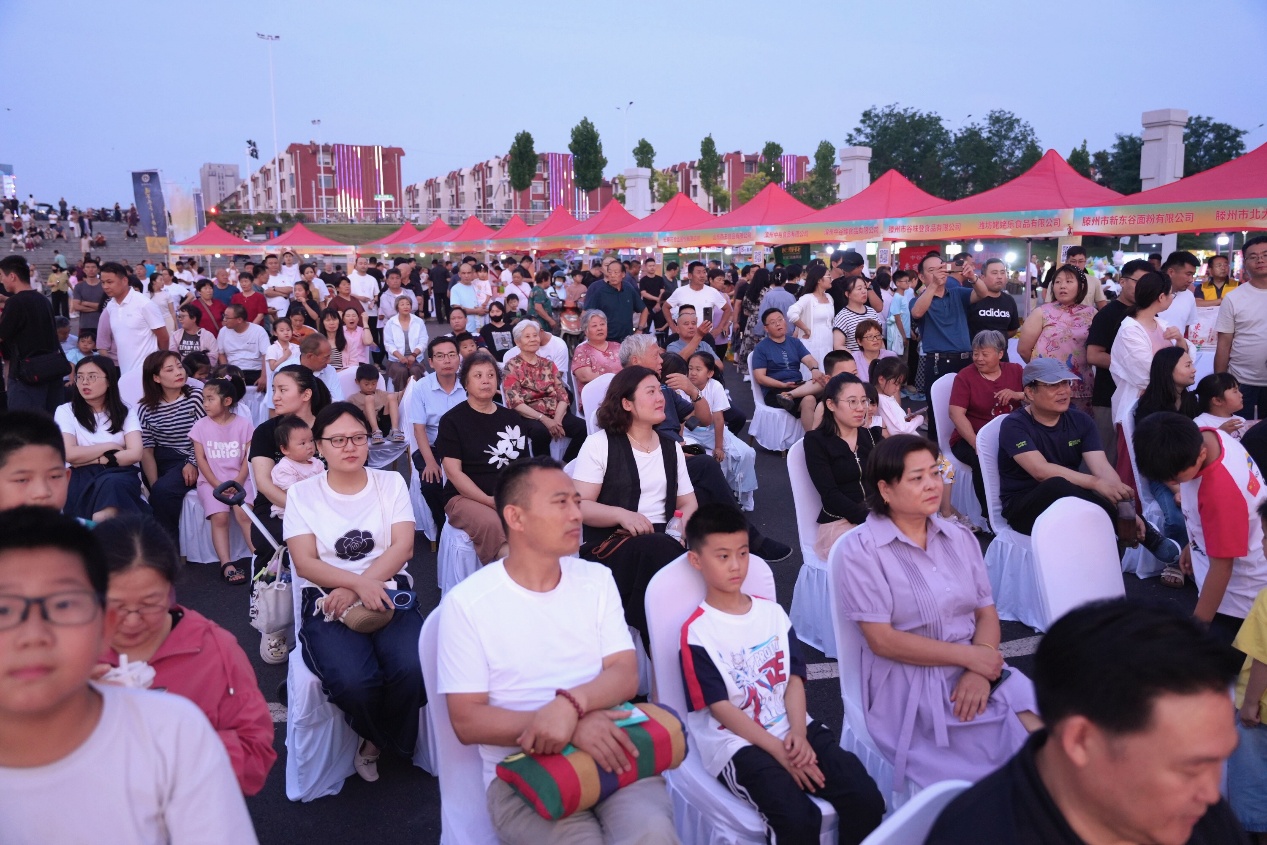 YX_00473-opq3745832568