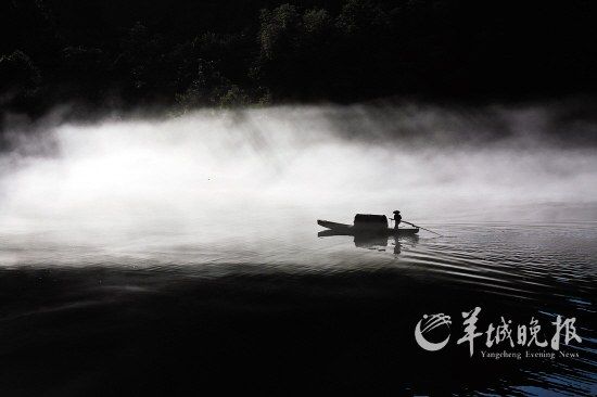 ���F����