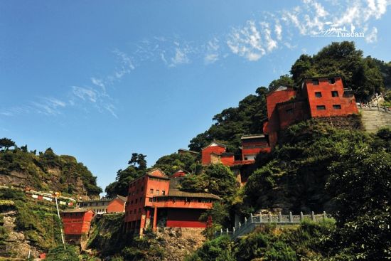 һ��������ɽ�ϵČm���ܺÿ�