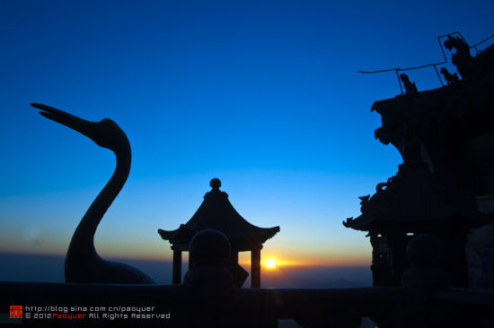 ���Ɇ����䮔(d��ng)ɽ