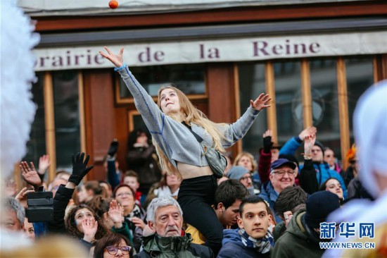 �����H����5�������r��ʲ��g��(ji��)ӭ���߳�