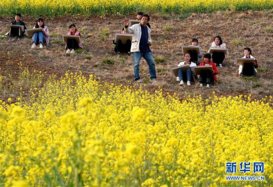 ������һ�����{(di��o)���(b��o)��&middot;�D�Ļ���(d��ng)����2����ɽ���&ldquo;�ۺ�С�(zh��n)&rdquo;����(d��ng)�l(xi��ng)������ˇ�g(sh��)