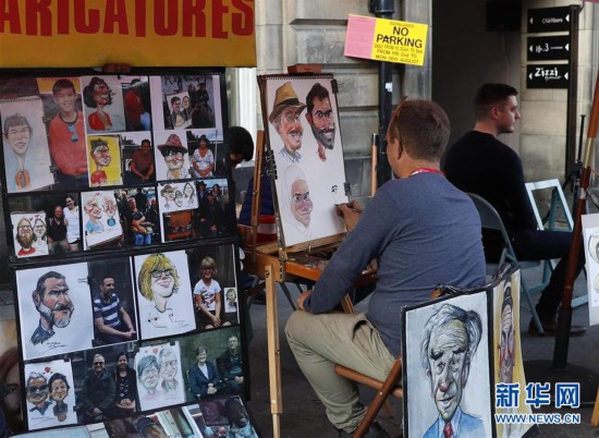 (國(guó)際)(3)愛丁堡:街頭的藝術(shù)氣息