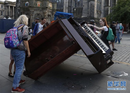 (國(guó)際)(2)愛丁堡:街頭的藝術(shù)氣息