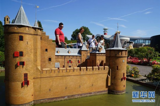 (國(guó)際)(1)走進(jìn)荷蘭“海牙小人國(guó)”