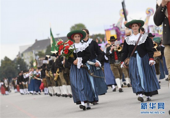 (國(guó)際)(6)盛裝游行