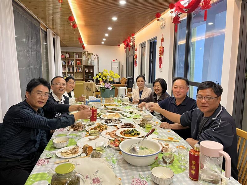 �N��������׌�������ο����ˡ��ҡ��ĸ��X������ɽ�����hȺ���������D