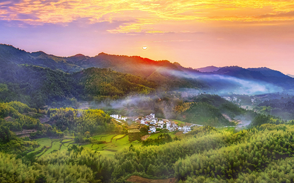 ����`ɽ��